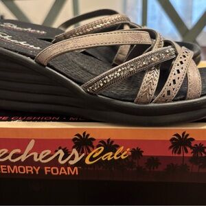 Skechers Black Sandals with Wedge Heel and Memory Foam